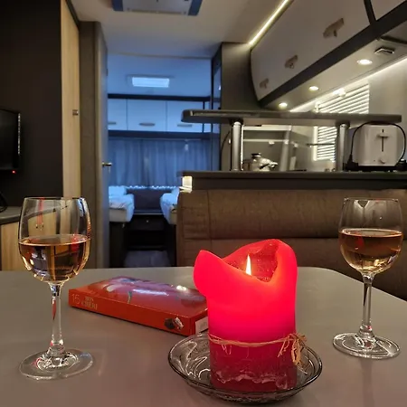 Wohnwagen Am Rittergut *